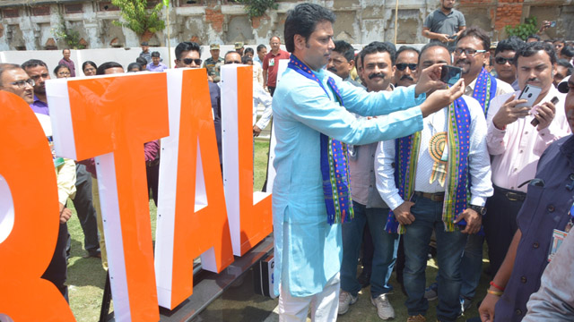 Chief Ministers Biplab Kumar Deb takes selfie after inaugurating Agartala identical sign in-front of Ujjayanta Palace in Agartala on Sunday. Image: Indigenousherald
