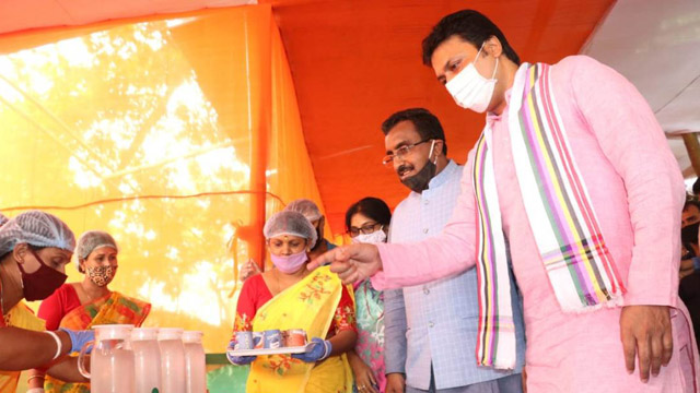 BJP National General Secretary Ram Madhav and Chief Minister Biplab Kumar Deb attend a Covid-19 prevention programme in Agartala Saturday. Image: Indigenousherald