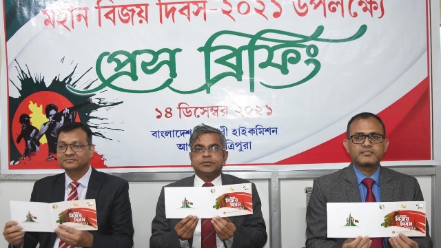 Bangladesh Assistant High Commissioner in Agartala flanked by his deputies speaks at a news conference Tuesday on arrangements to celebrate Victory Day slated for December 16. Image: Indigenousherald 