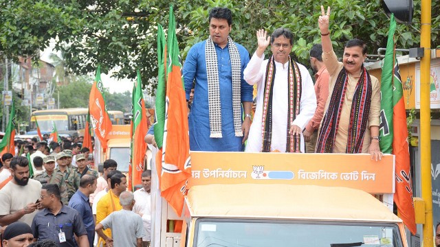 Former Tripura Chief Minister Biplab Kumar Deb joins last day campaign Tuesday for his successor Dr Manik Saha who is contesting from Town Bardowali constituency in assembly by-elections in Tripura. Image: Indigenousherald