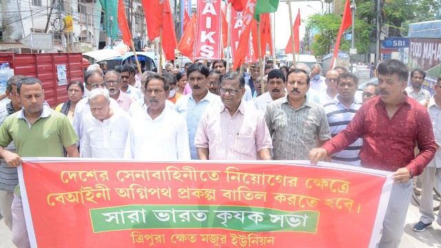 Left supporters organise a rally in Agartala Friday against Agnipath scheme of the central government. Image: Indigenousherald 