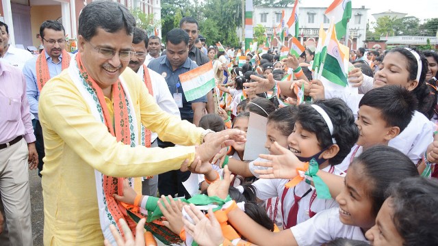 Chief Minister Dr Manik Saha mingles with school children during a pre-independence day programme in Agartala Saturday. Image: Indigenousherald 