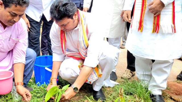 Former Tripura Chief Minister & Rajya Sabha MP Biplab Kumar Deb plants a tree sapling on occasion of the 75th founding anniversary of the Pragati Vidyabhavan in Agartala Sunday. Image: Indigenousherald