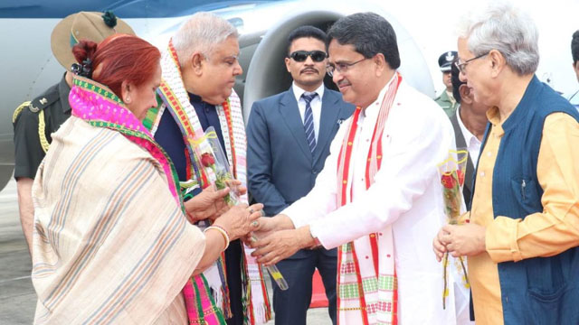 Tripura Chief Minister Dr Manik Saha and Deputy Chief Minister Jishnu Debbarman receive Vice President Jagdeep Dhankar and his spouse at the MBB Airport in Agartala Tuesday. Image: Indigenousherald
