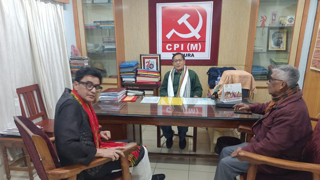 CPI(M state Secretary Jitendra Choudhury and AICC Tripura Incharge Dr Ajay Kumar in a meeting in Agartala Friday evening to discuss seat sharing and alliance for ensuing assembly elections in Tripura. Image: Twitter 