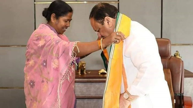 Union MoS Pratima Bhowmik makes courtesy visit on to national President JP Nadda Wednesday to congratulate him on his re-election as national President of the BJP. Image: Twitter
