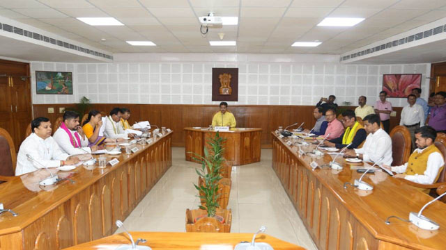 Tripura Chief Minister Dr Manik Saha chairs first meeting of the newly formed Council of Ministers without portfolio at Agartala Thursday. Image: Twitter