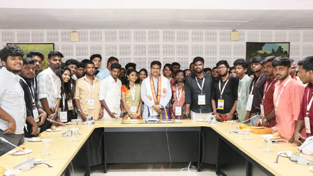 Tripura Chief Minister Dr Manik Saha meets visiting students from IIT Madras at the Secretariat in Agartala Wednesday. Image: Indigenousherald