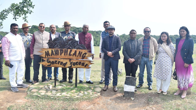 Meghalaya Governor Phagu Chauhan visits border areas in South West Khasi Hills and East Khasi Hills districts Monday to meet communities and oversee development initiatives. Image: Indigenousherald