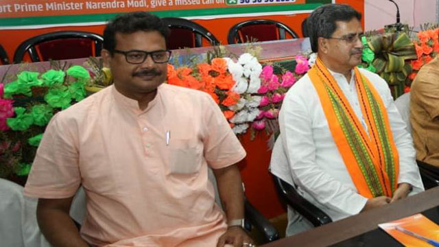 Tripura Chief Minister Dr Manik Saha chairs party meeting in Agartala Friday to discuss preparations of upcoming visit of the BJP national President JP Nadda in Tripura. Image: Indigenousherald