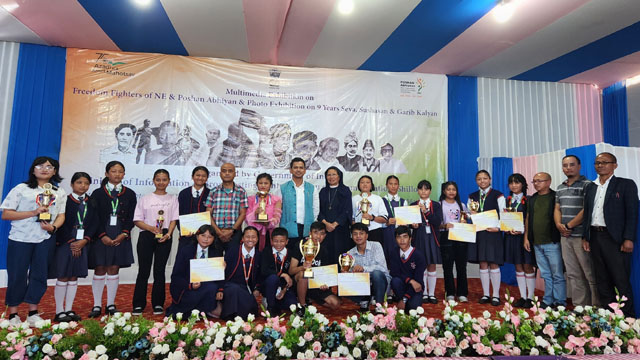 Winners of the various competitions of the 3 day Photo Exhibition cum Outreach Programme on Freedom Fighters of northeast India were awarded prize Thursday. Image: PIB