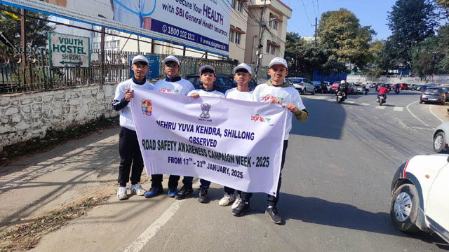 Volunteers of the Nehru Yuva Kendra Shillong in Collaboration with Traffic Police Department, East Khasi Hills District Friday conduct the Road Safety awareness campaign to observe the National Road Safety Week 2025. Image: DIPR