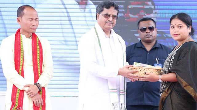 Tripura Chief Minister Dr Manik Saha Sunday graces a programme at Ganganagar under Raima Valley Assembly constituency where he inaugurated 28 projects & laid foundation stones of 5 projects worth Rs 42.66 crore. Image: DICA