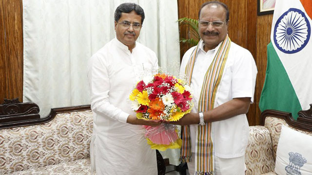 Tripura Chief Minister Dr Manik Saha pays a courtesy visit to Governor Indrasena Reddy Nallu at Raj Bhavan in Agartala Tuesday evening. Image: Web
