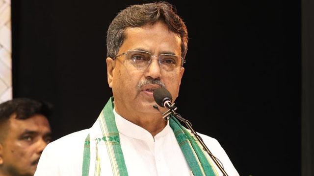 Tripura Chief Minister Dr Manik Saha speaks at observance of the 125th birth anniversary of Shyama Prasad Mukherjee at Agartala Sunday. Image: DICA