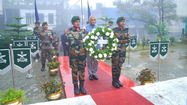 Mizoram Governor General (Retd) VK Singh pays floral tribute to the fallen soldiers during his visit to Lunglei district Friday. Image: DIPR
