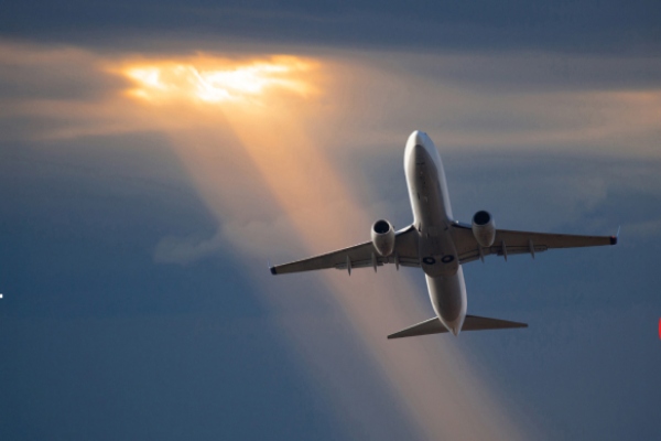 18,000 US citizens escape Middle East on rescue flights