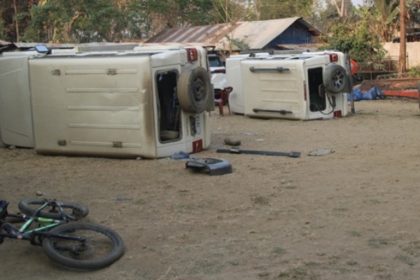 Clash between Kuki and Naga villagers leave 48 injured Clash between Kuki and Naga villagers leave 48 injured