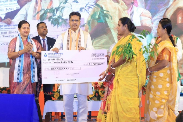 CM graces district-level Saras Mela at Bishramganj