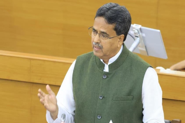 CM hails PM's dedicated efforts toward women advancement