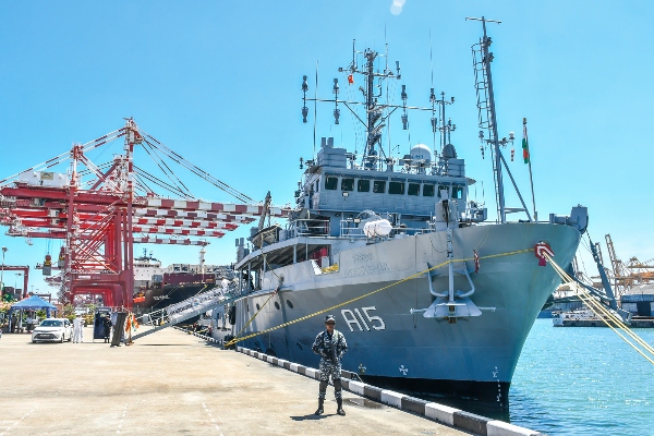 INS Nireekshak arrives at the port of Colombo