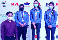 kiren rijiju presents medals to winners of shooting world