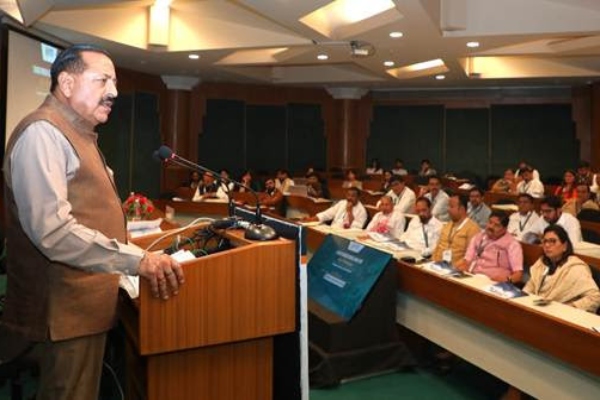 Operating a commercial-level Fast Breeder Reactor