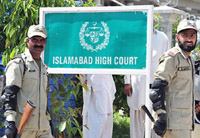 pakistan television anchors barred from giving opinion