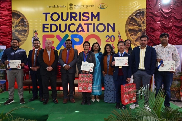 Tourism Education Expo & Dekho Apna Desh Brochure Contest Tourism Education Expo & Dekho Apna Desh Brochure Contest