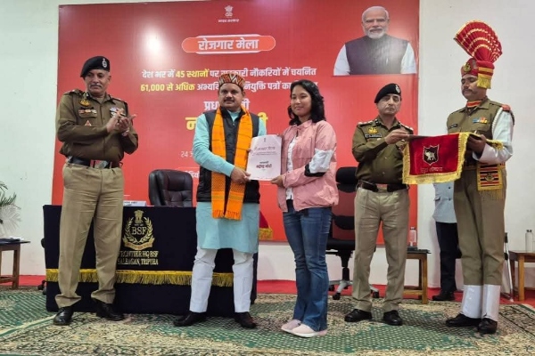 Union Minister hands 133 youth jobs in Rozgar Mela