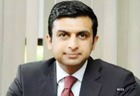 vineet agarwal takes over as assocham president